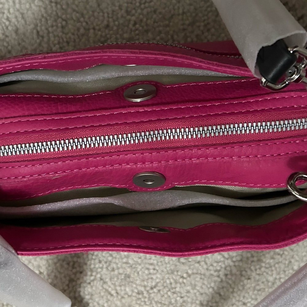 American Leather co. Triple compartment Leather Lenox Shoulder Bag NWT - Picture 7 of 7